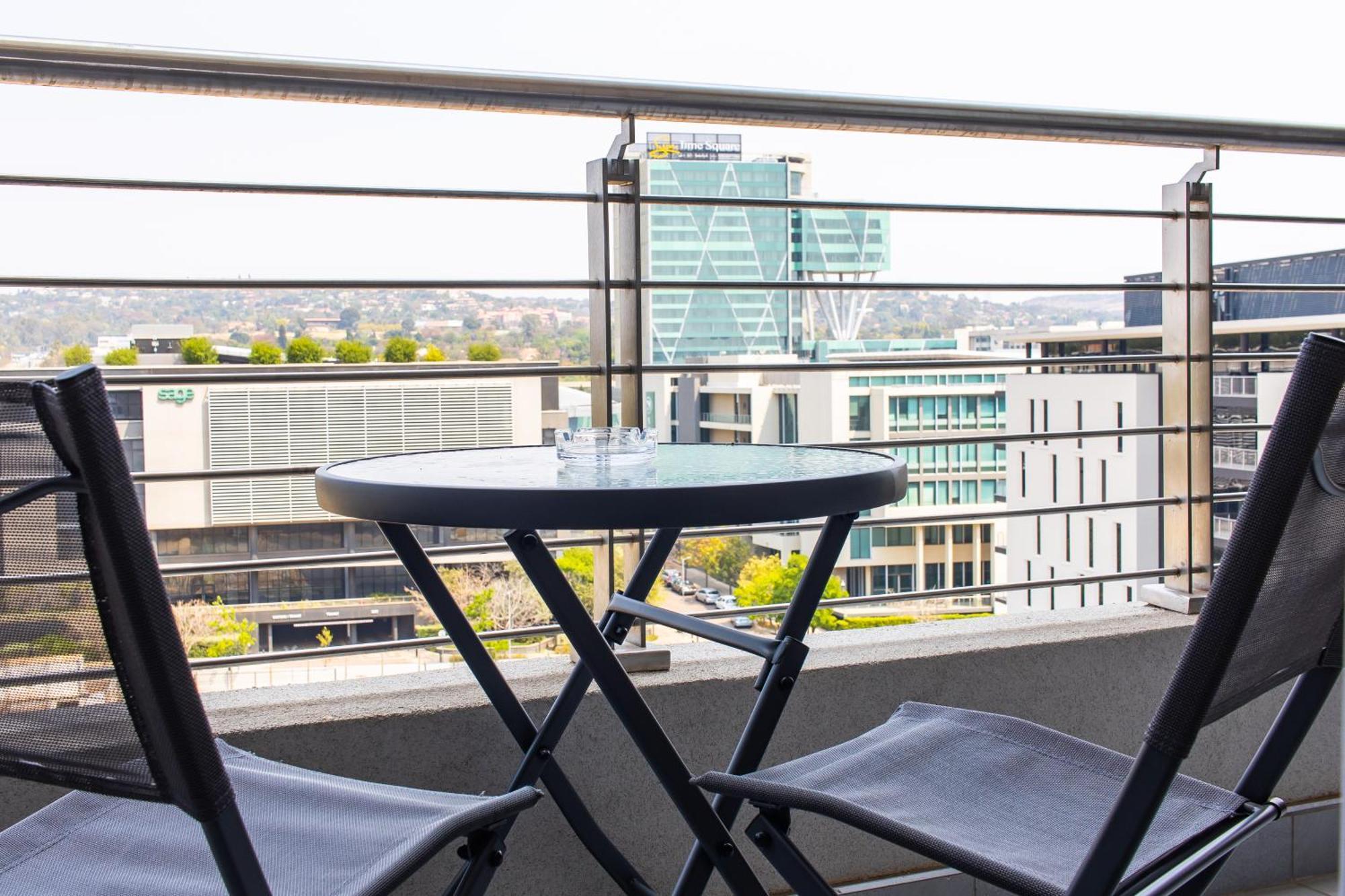 Menlyn Apartment Pretoria-Noord Exterior foto